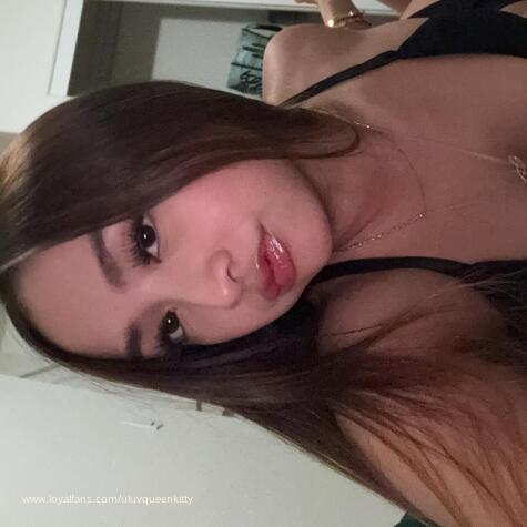 Your Queen Kitty avatar