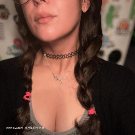 Lilly Arches avatar