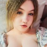 Girl of Your dream Julia avatar