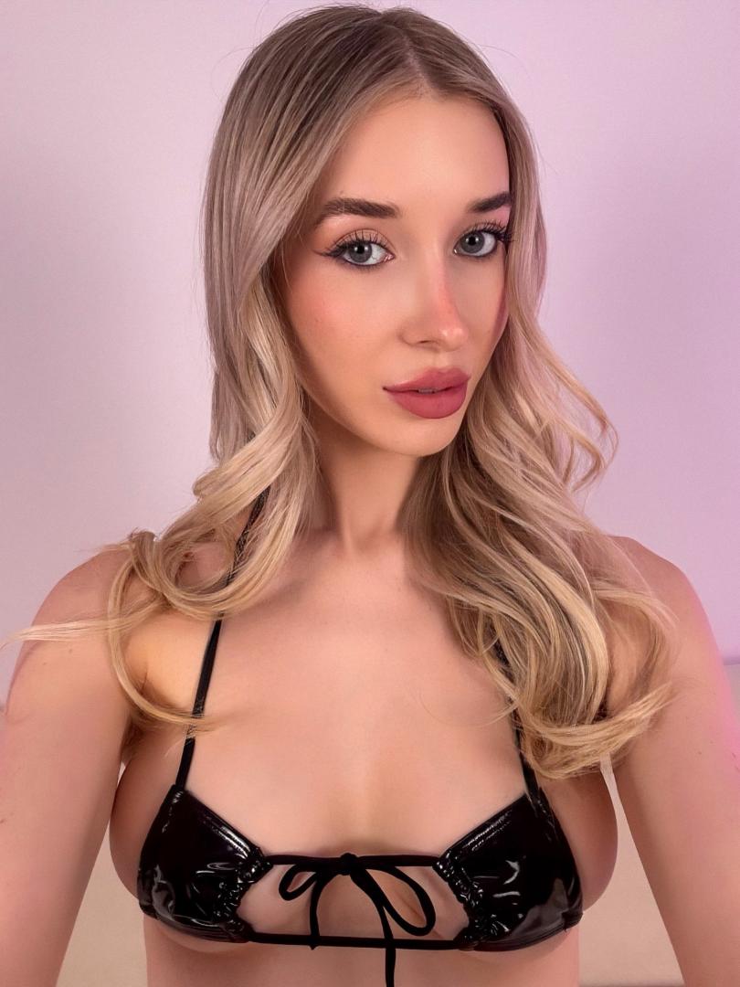 Brat Princess Amber’s Official Social Fan Page LoyalFans