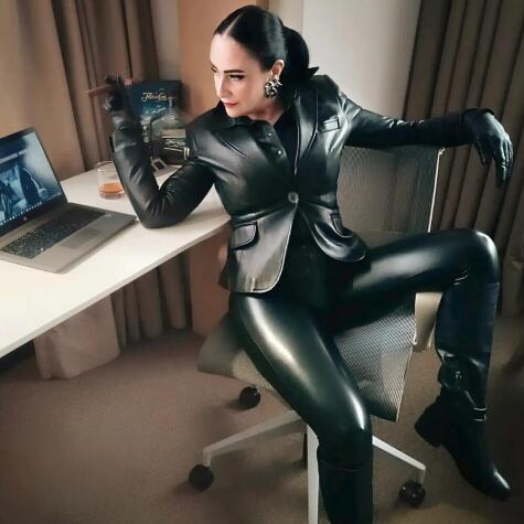 MISTRESS NATASHA MULLER avatar