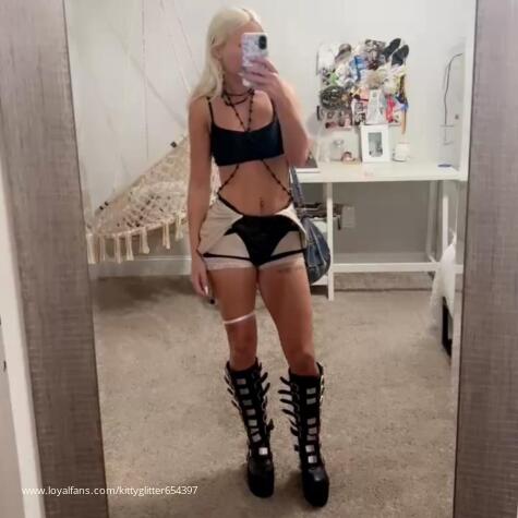 kittyglitter654397 avatar
