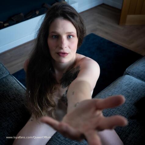 EnglishRose459 avatar