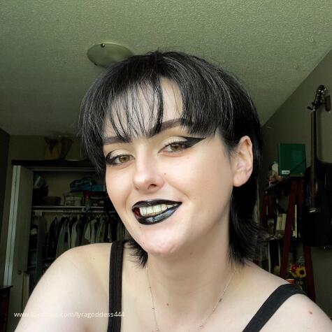 Lyra findom avatar
