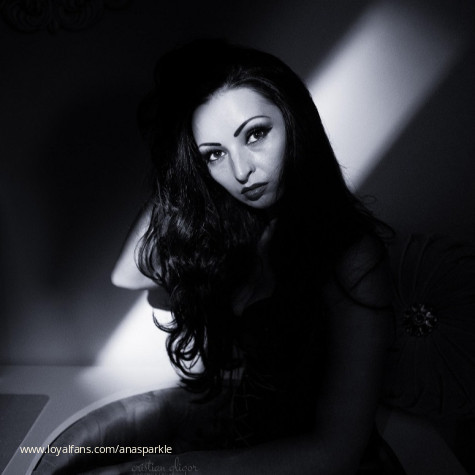 Ana Sparkle avatar