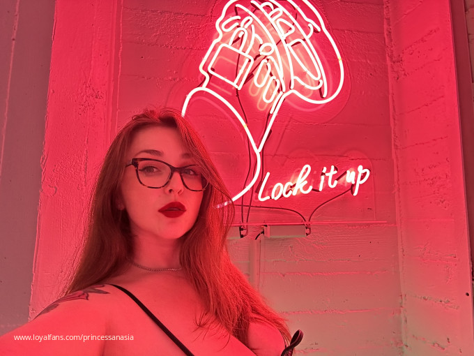 Princess Anasia ’s Official Social Fan Page LoyalFans