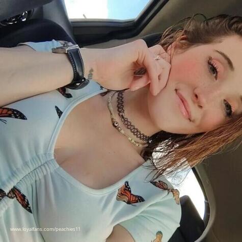 Peachies11 avatar
