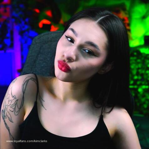 KimClarks avatar