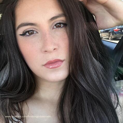 Findom Goddess Adri avatar