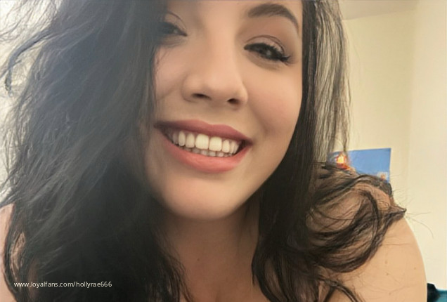 Lazy Sunday… - Holly Rae Official Photos | www.Loyalfans.com