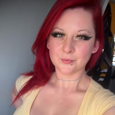 HaletheQueenxxo14 avatar