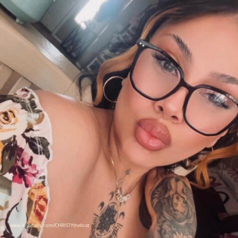 CHRISTYthebrat avatar