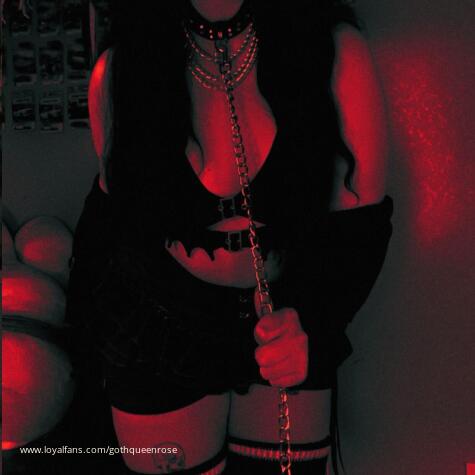 GothQueenRose avatar