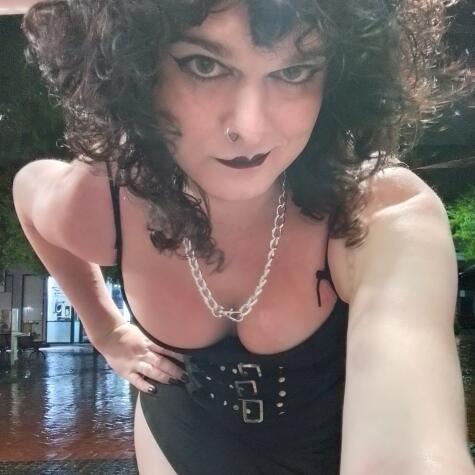 trashbride1312 avatar