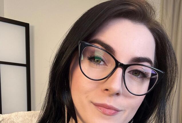 Ruby Rousson LIVE NOW! 🔴 - Goddess Ruby Rousson FinDom Seductress and Mind Fucker ...