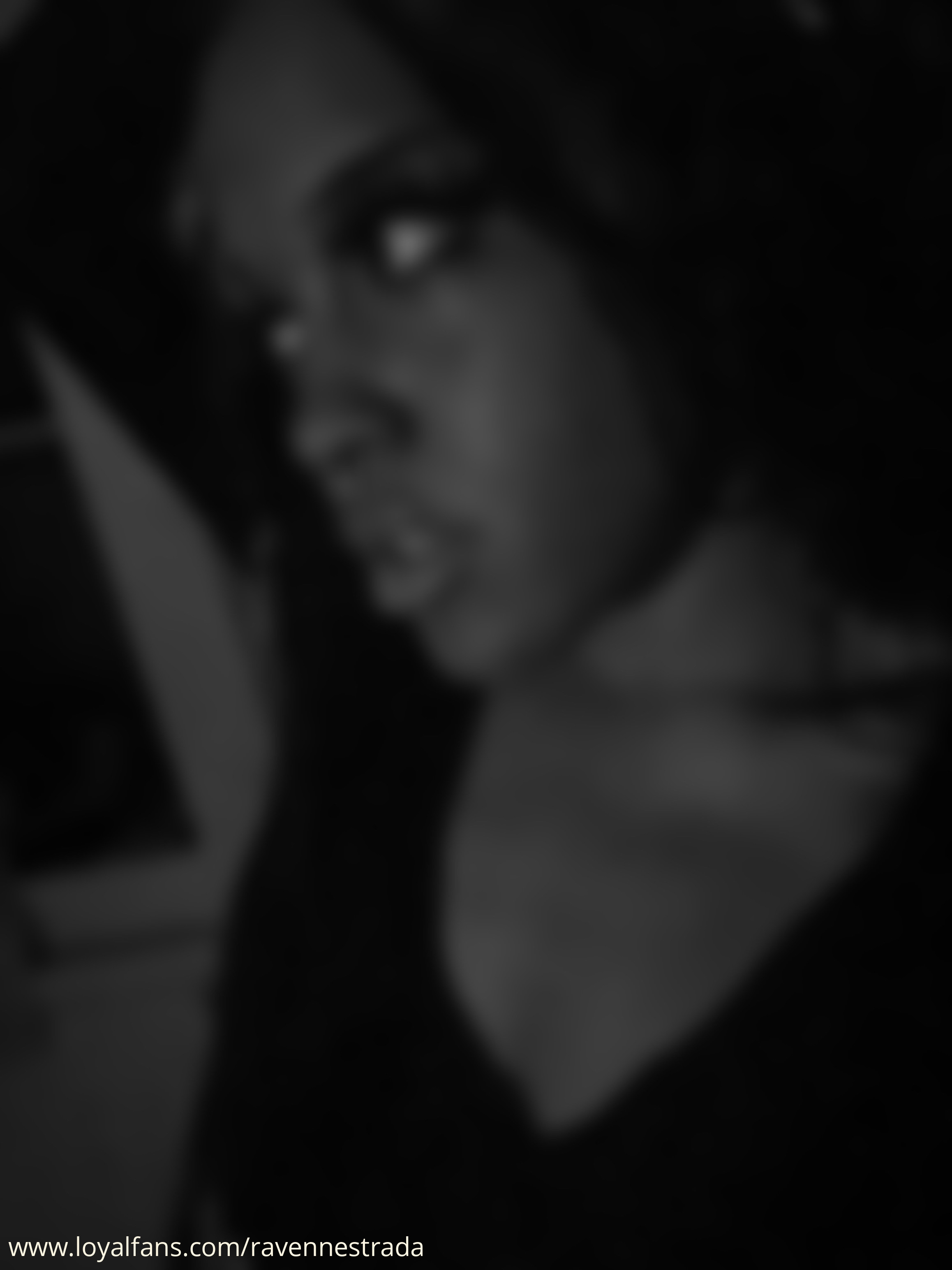 Tori Page'S Official Social Media - d8k4agl