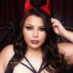 Goddess Lina The FinDom Succubus avatar