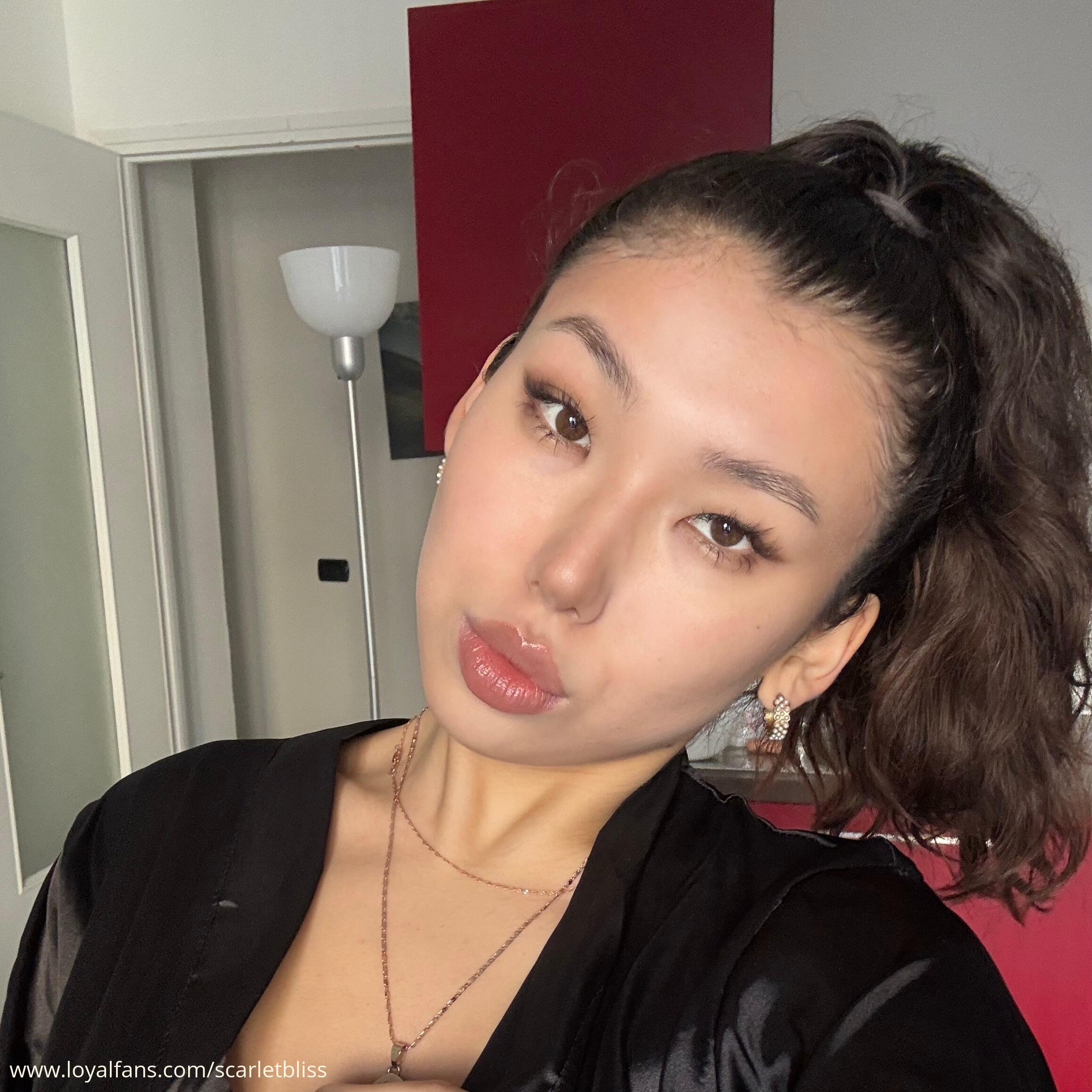 Scarlet Bliss’s Official Social Fan Page LoyalFans