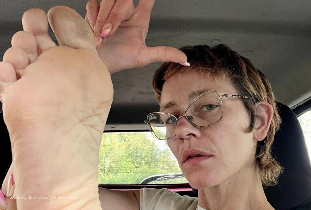 HairyFootGoddess