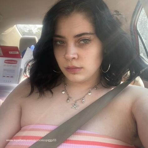 princesspiggy03 avatar