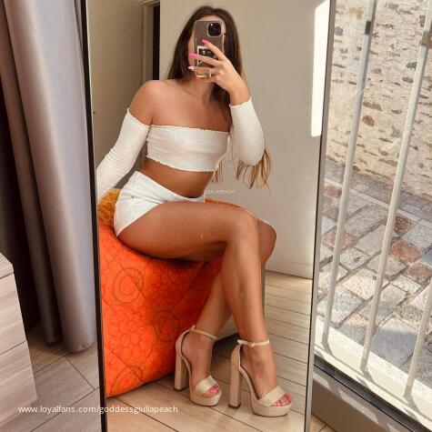 GoddessGiuliaPeach avatar
