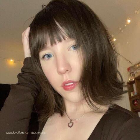 GoddessRosaliee avatar