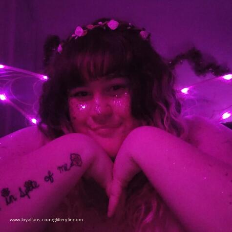 glitteryfindom avatar