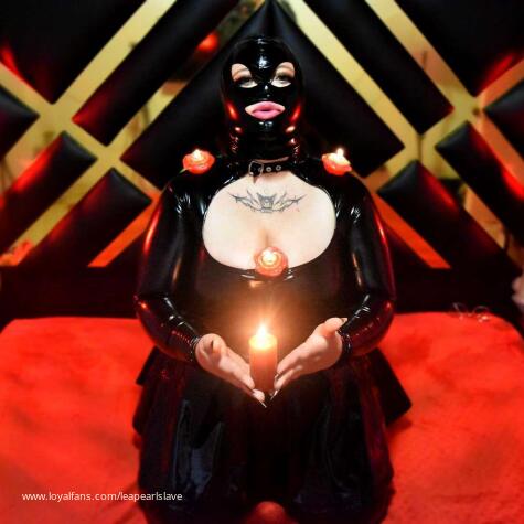 LeaPearlSlave avatar