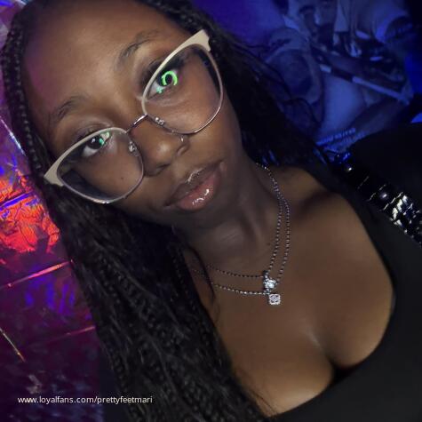 prettyfeetmari avatar