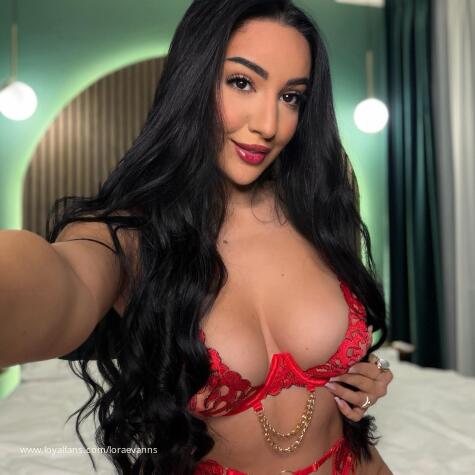 Findom Empress Lora Evanns avatar