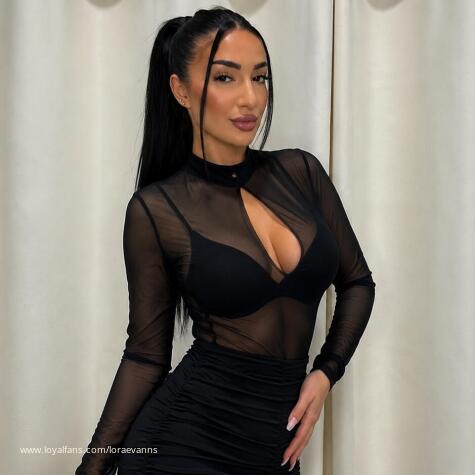 Findom Empress Lora Evanns avatar