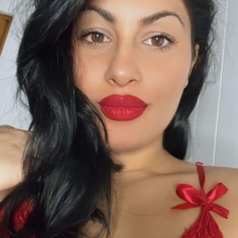 Mia Desire1 avatar