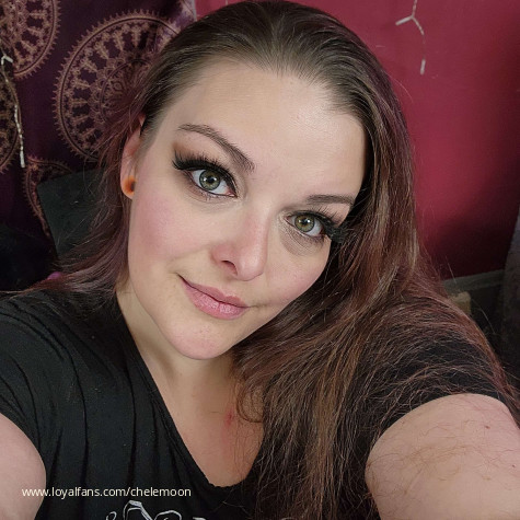 CheleMoon avatar