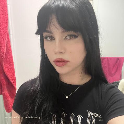 EvieBunny avatar