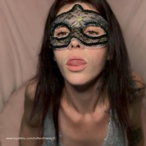 MilfAndHoney25 avatar