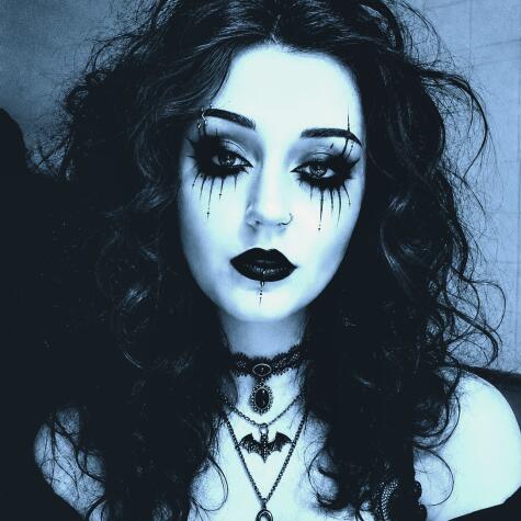 Naughtybymillie avatar
