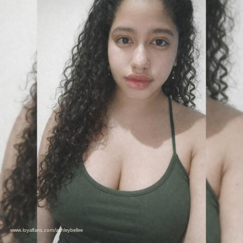 AshleyBellee avatar