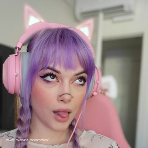 Aria Rain’s Official Social Fan Page | LoyalFans