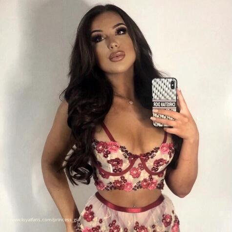 Bow down and send, loser - Princess Mia x Official Photos | www