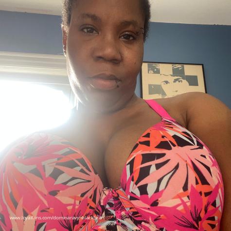 Domina Ravyn Blackheart avatar