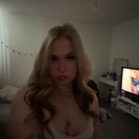 Cherryyy2222 avatar