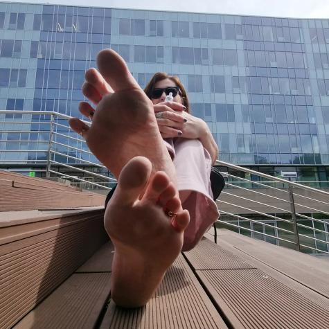 barefooteva feetmodel avatar