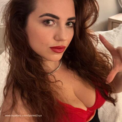Zoya Middleton avatar