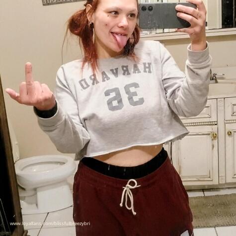 BlissfulBreezyBri avatar