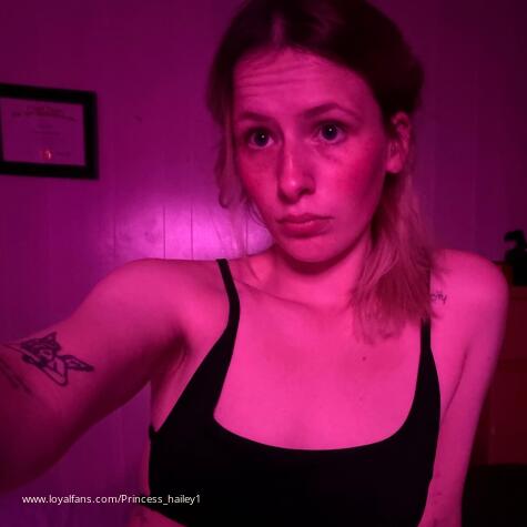 Bratty Hailey fan club  avatar