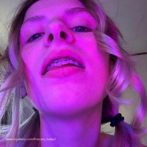 Bratty Hailey fan club avatar