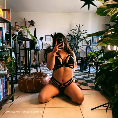 Assistante Hot avatar