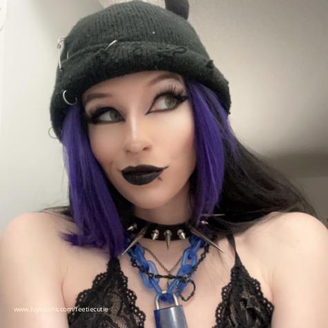 Feetiecutie’s Official Social Fan Page | LoyalFans