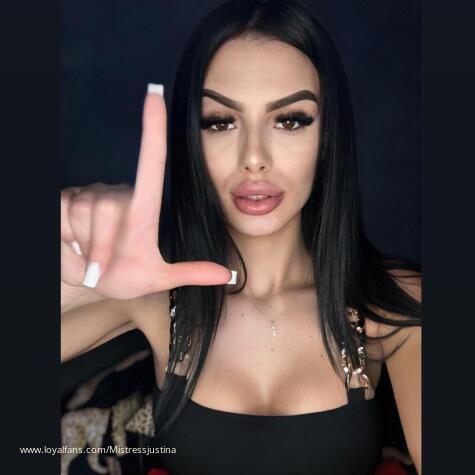 Mistress Justina avatar