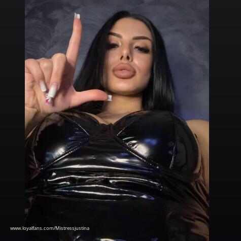 Mistress Justina avatar
